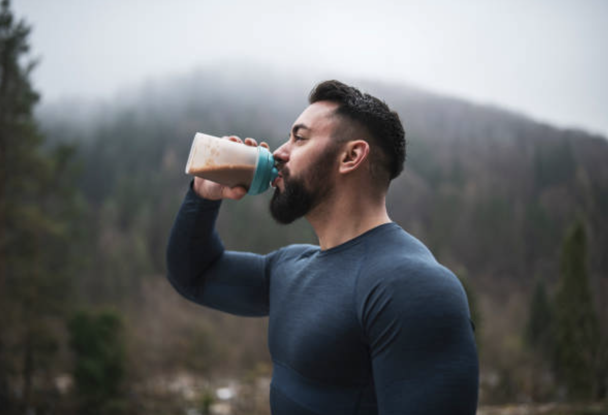 En nutrition sportive, il est crucial de maintenir une alimentation équilibrée pour atteindre ses objectifs